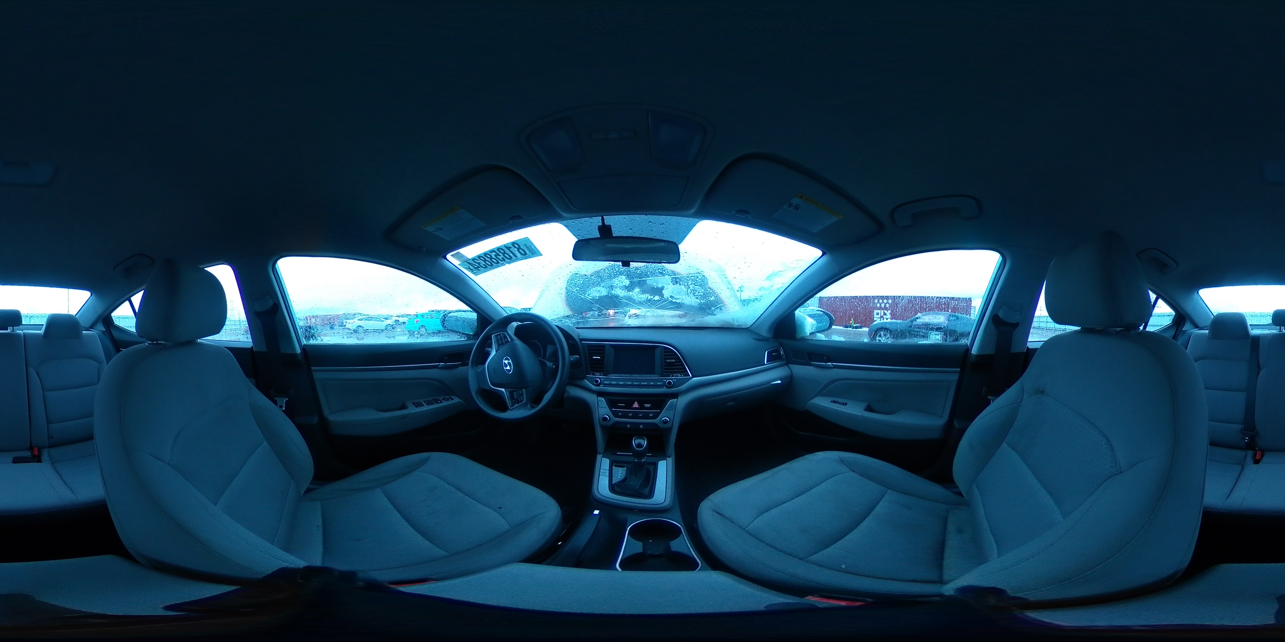 2017 Hyundai Elantra - Image 13