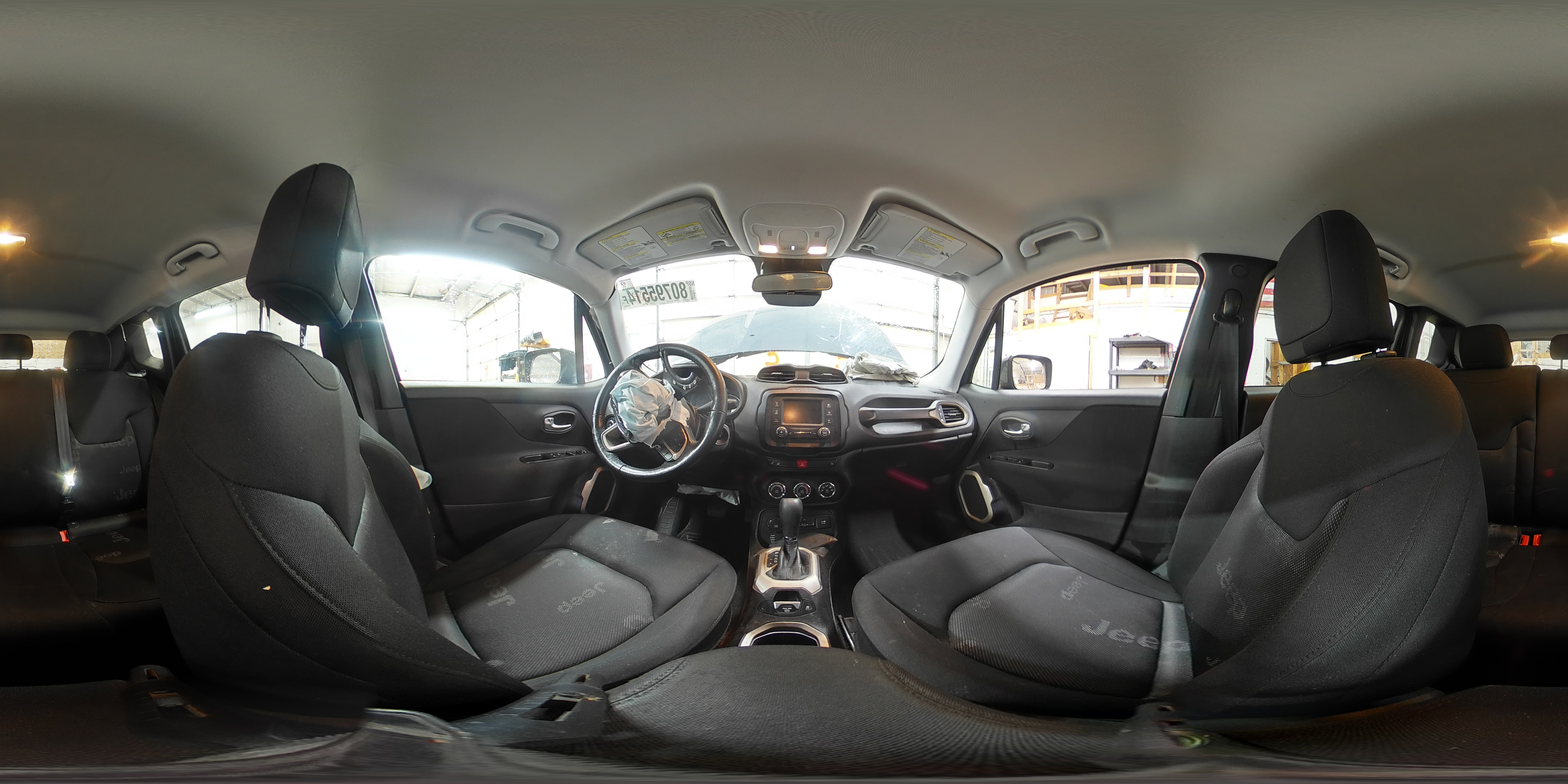 2017 Jeep Renegade - Image 13