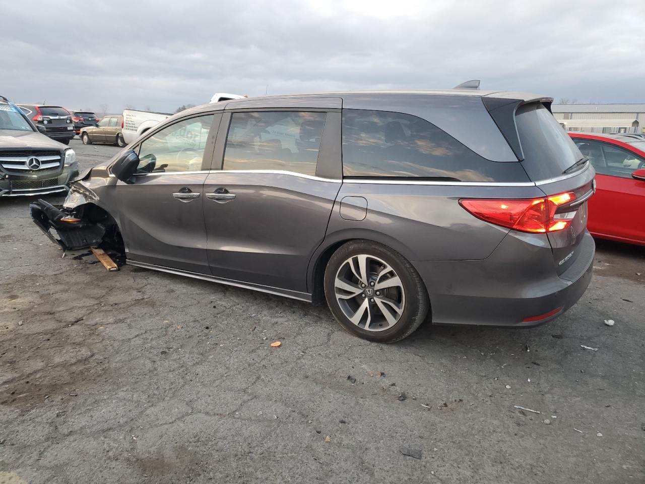 2024 Honda Odyssey - Image 2