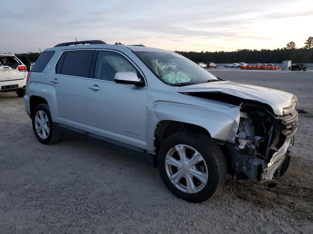 VIN 2GKFLNE31G6108960 2016 GMC TERRAIN no.4