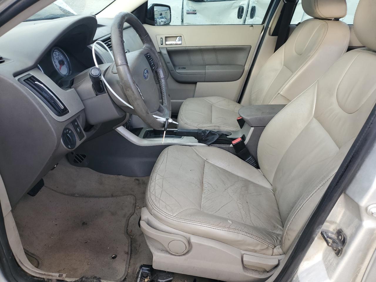 2009 Ford Focus - Image 7