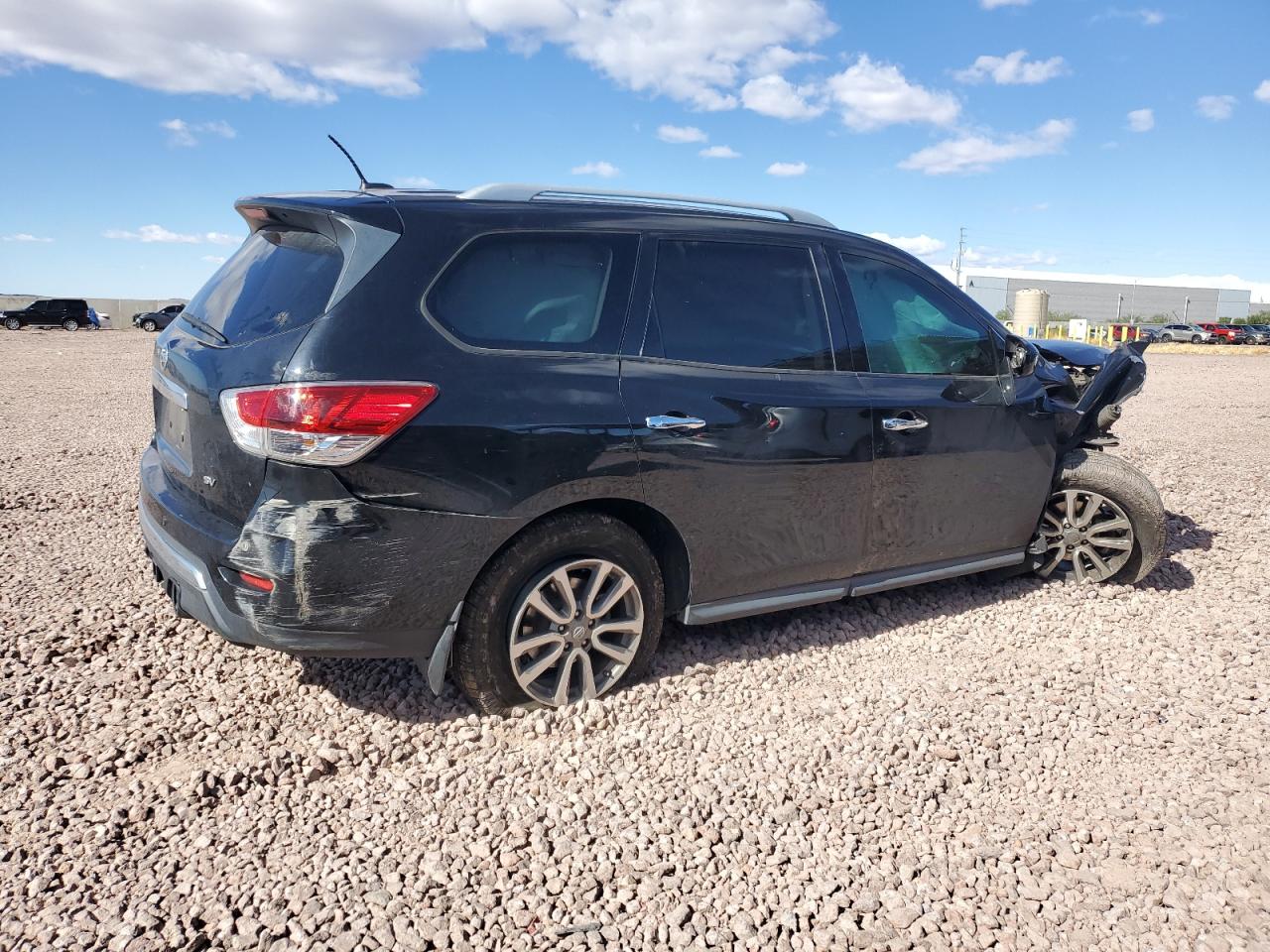 2015 Nissan Pathfinder - Image 3