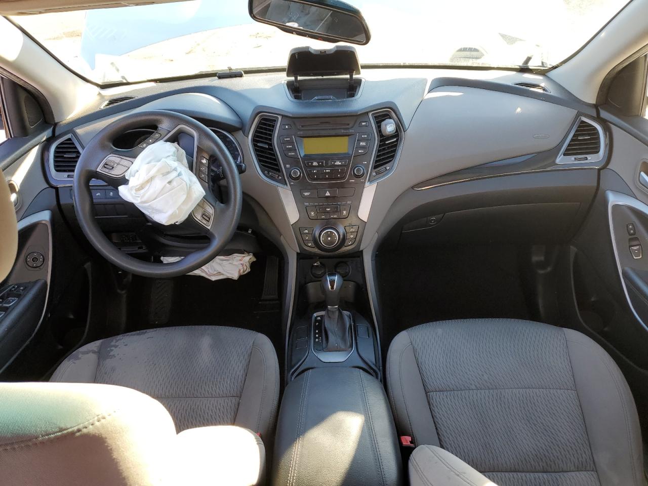 2014 Hyundai Santa Fe - Image 8