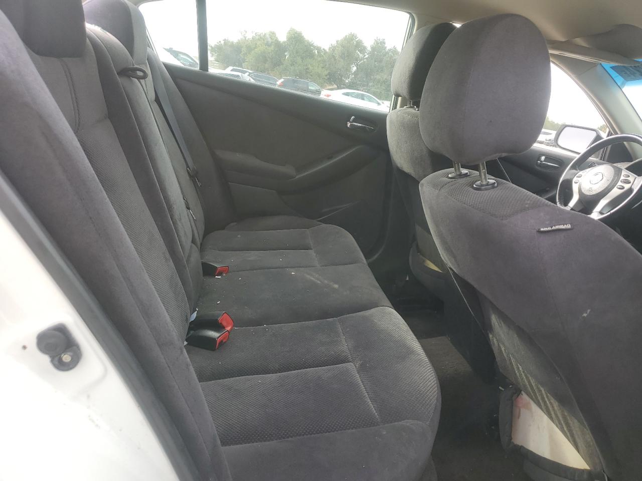 2009 Nissan Altima - Image 10