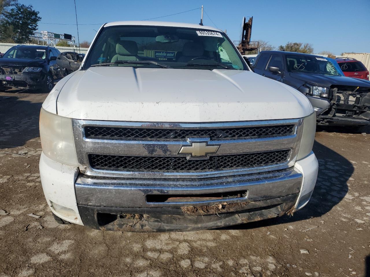 2011 Chevrolet Silverado - Image 5