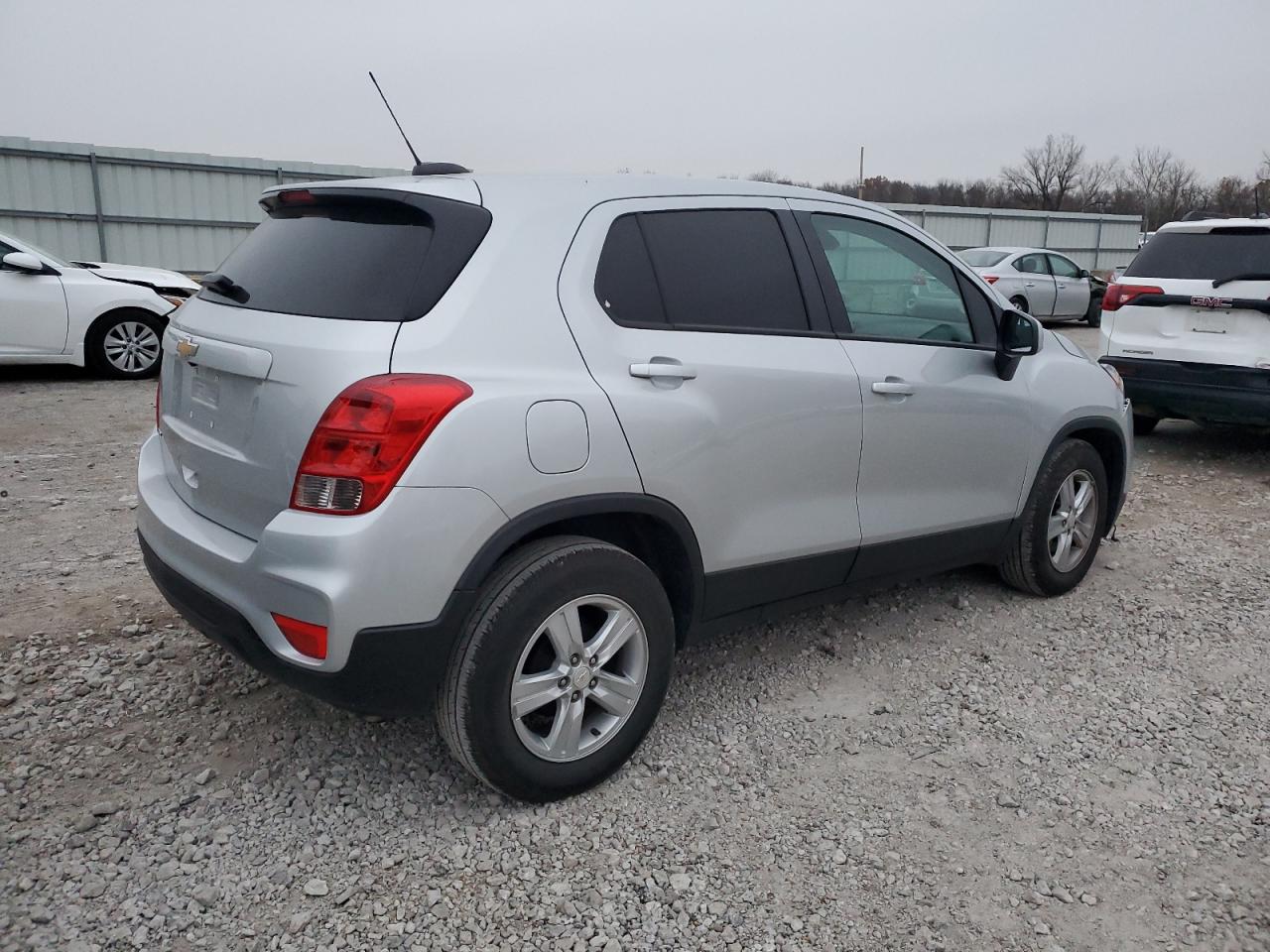 2022 Chevrolet Trax - Image 3