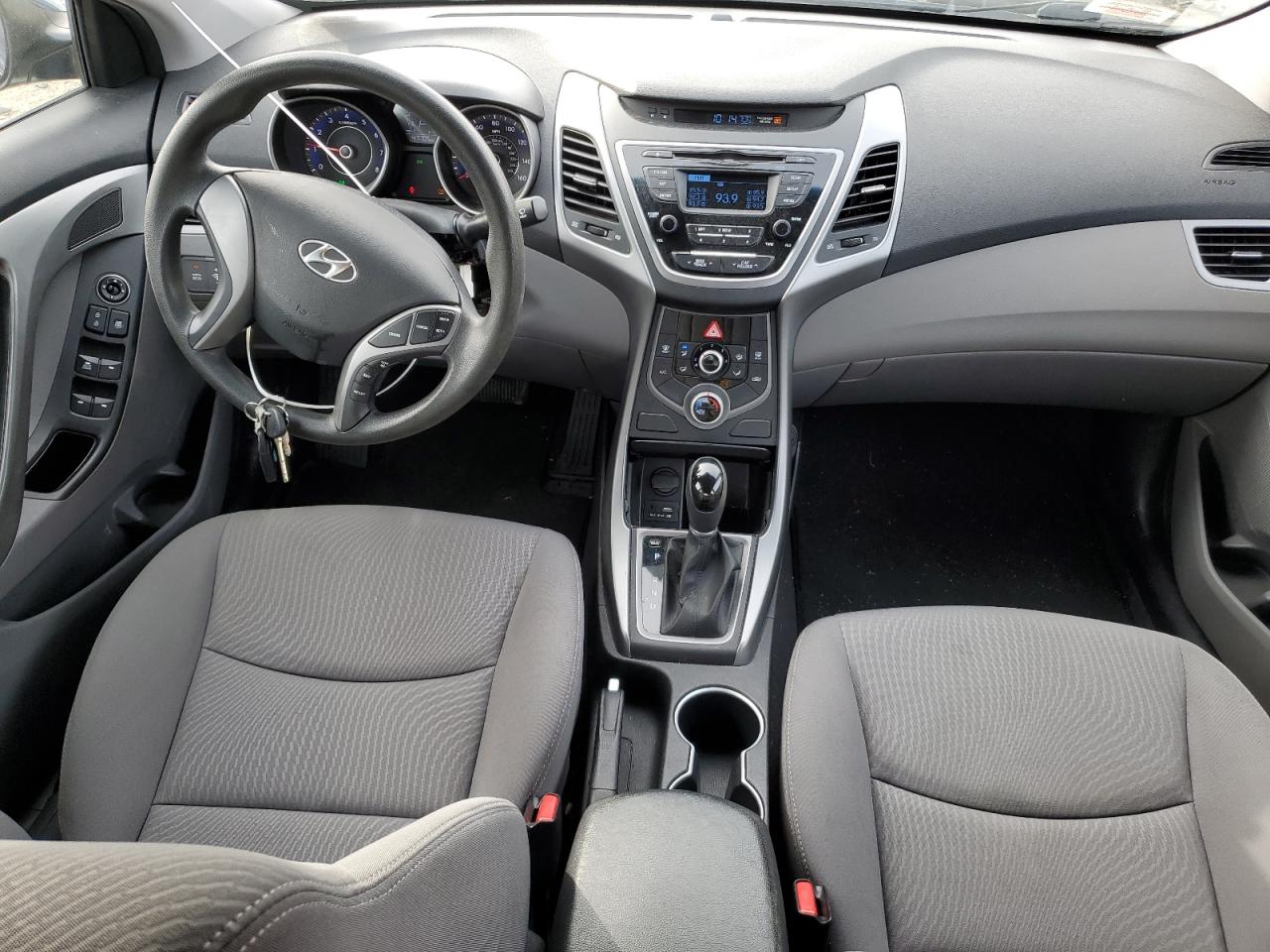 2014 Hyundai Elantra - Image 8