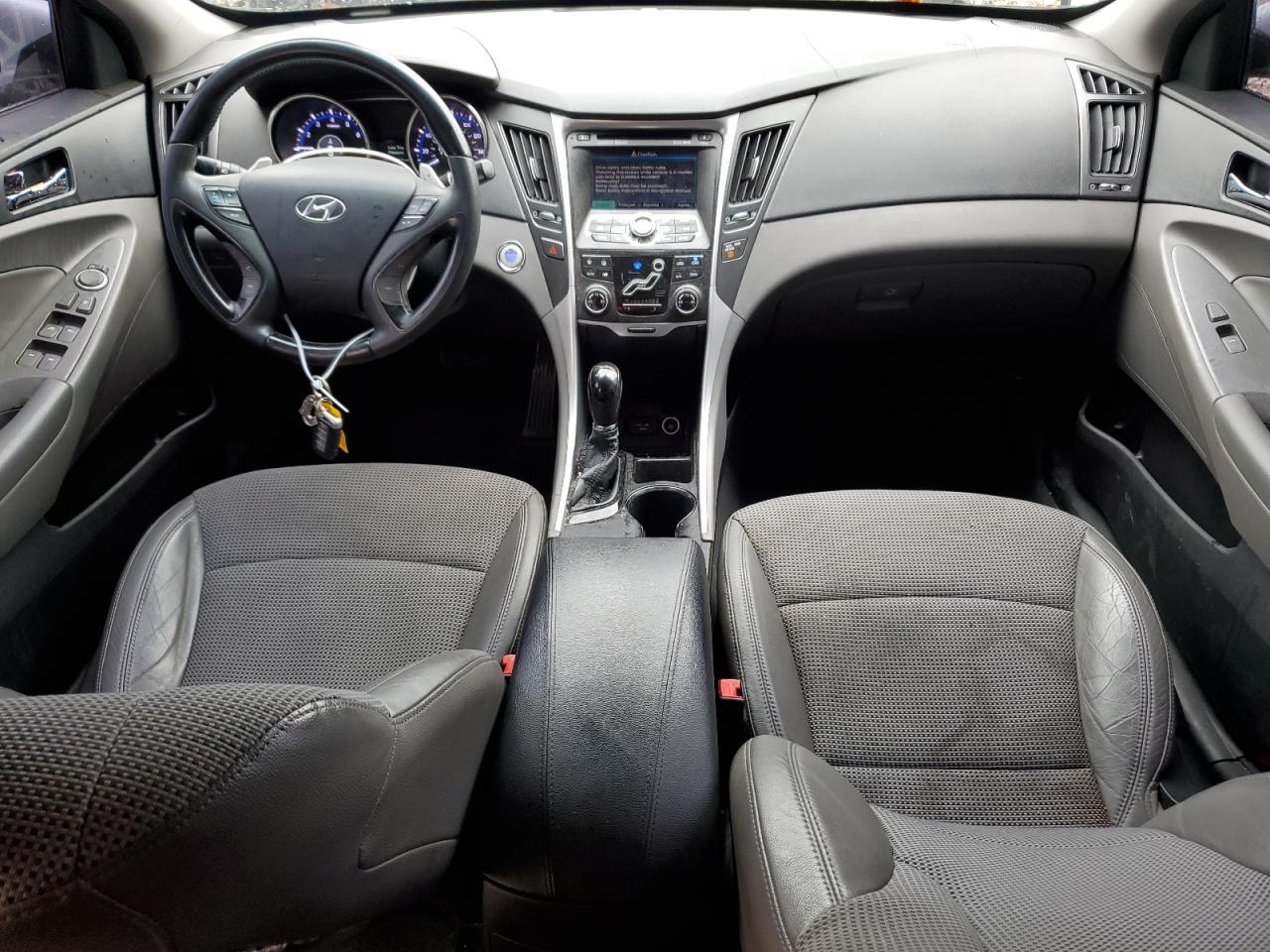 2011 Hyundai Sonata - Image 8