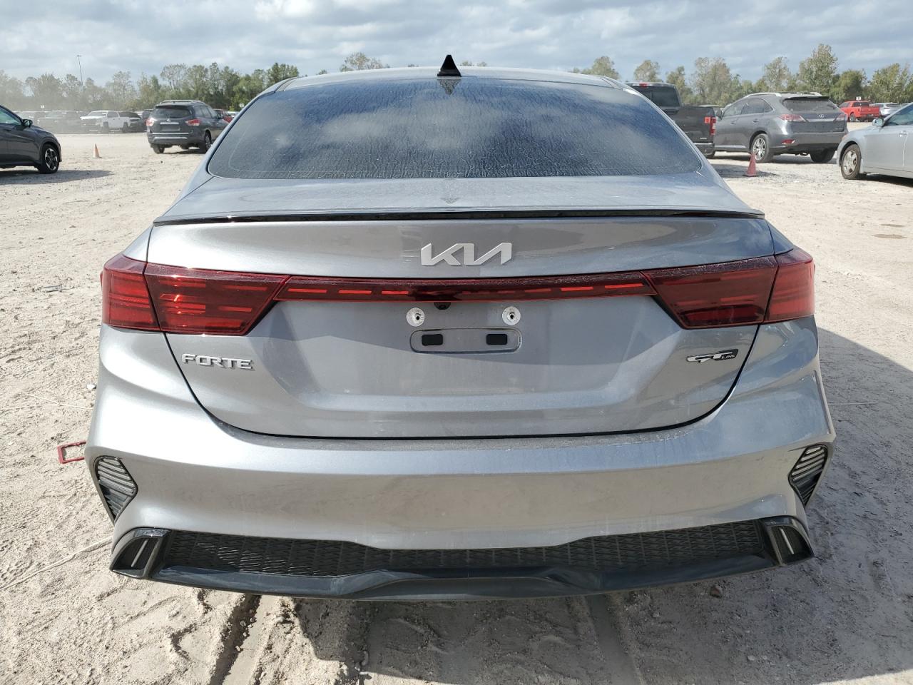 2024 Kia Forte - Image 6