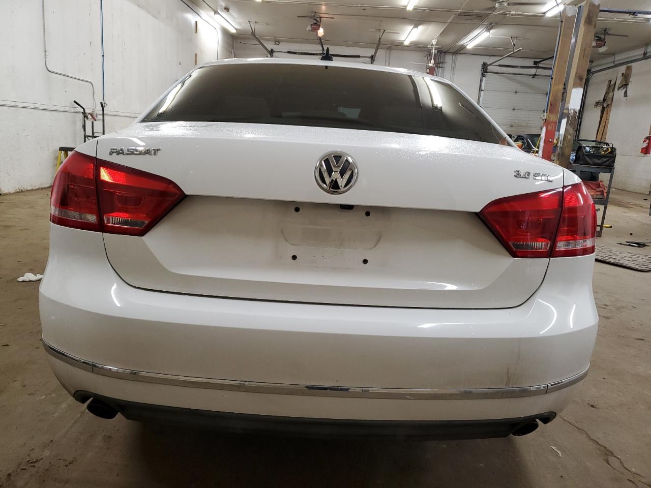 2013 Volkswagen Passat Sel VIN: 1VWCM7A31DC063709 Lot: 78717804