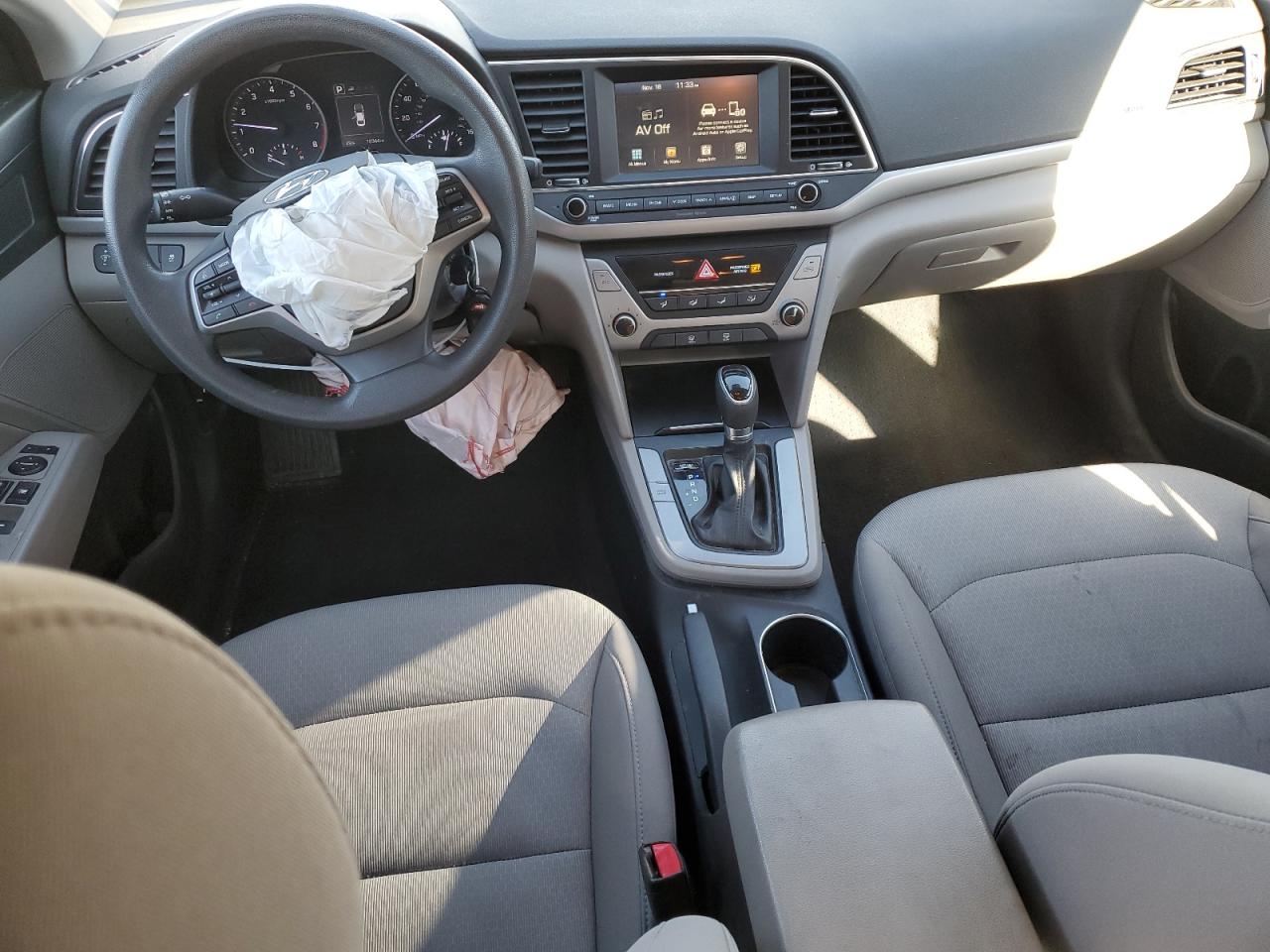 2018 Hyundai Elantra - Image 8