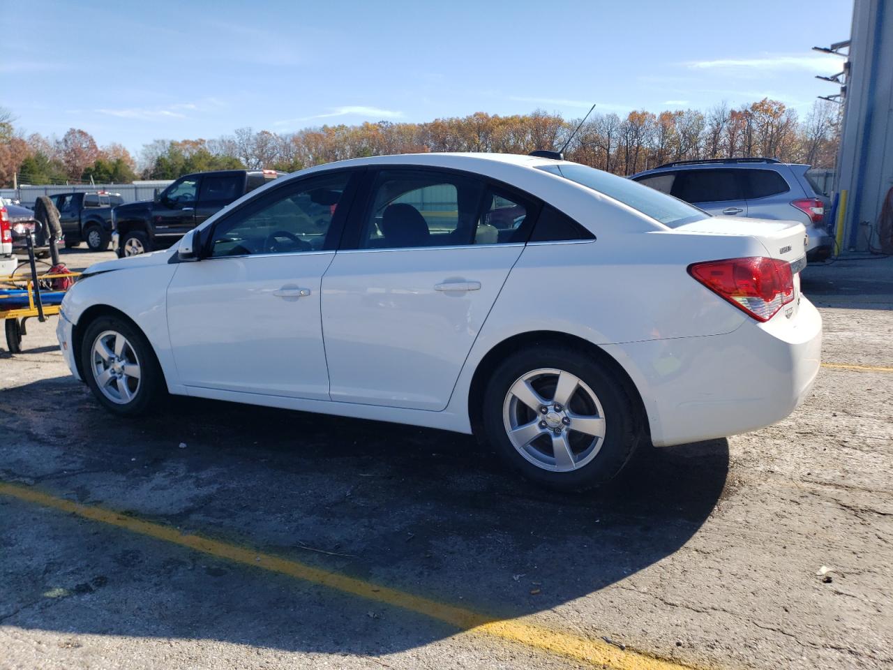 2016 Chevrolet Cruze - Image 2