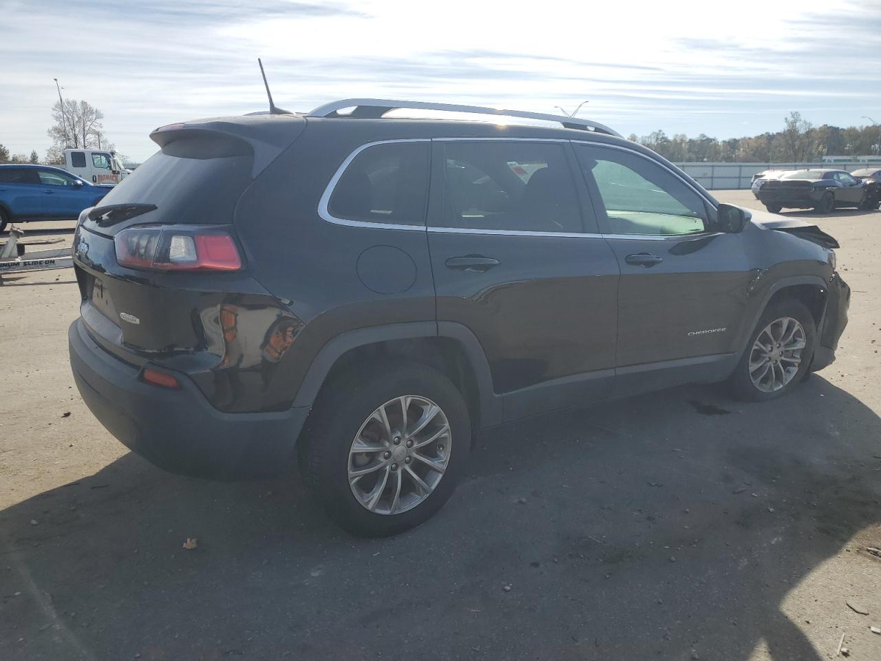 2019 Jeep Grand Cherokee - Image 3