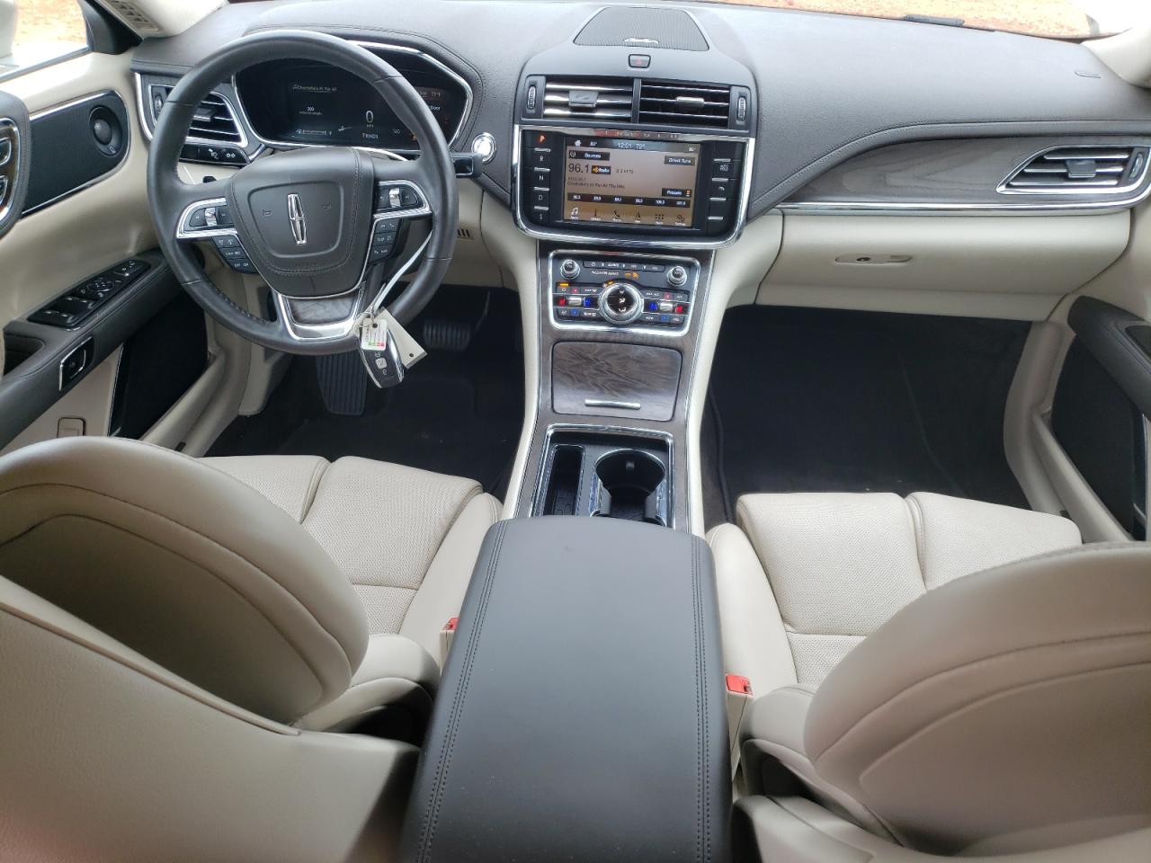 2017 Lincoln Continental - Image 8