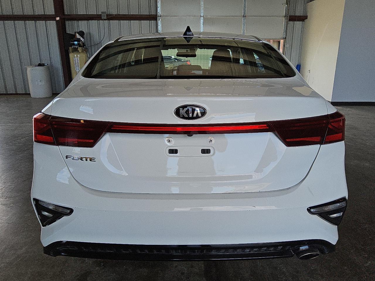 2021 Kia Forte Fe VIN: 3KPF24AD1ME353065 Lot: 79131374