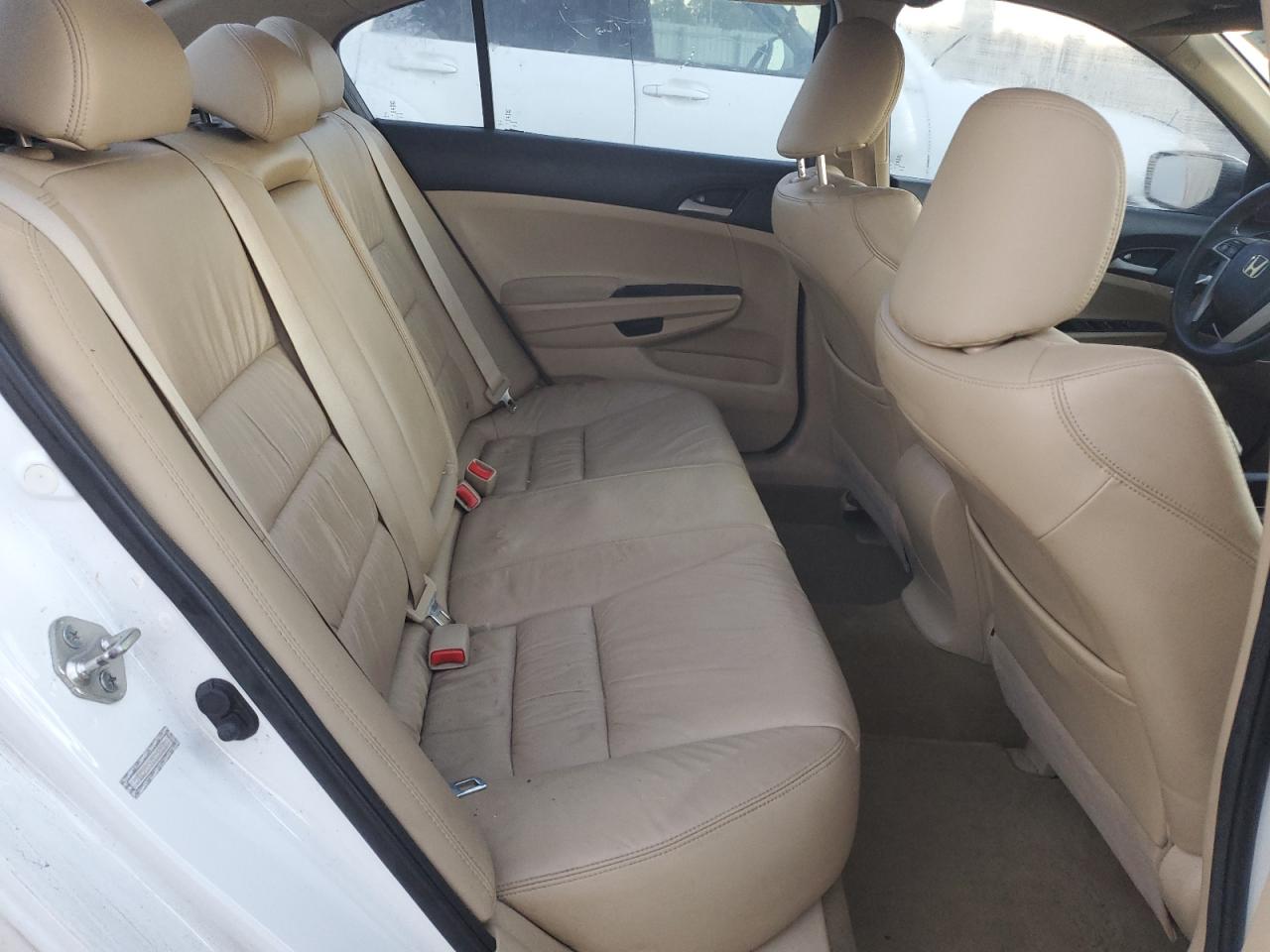 2012 Honda Accord - Image 10