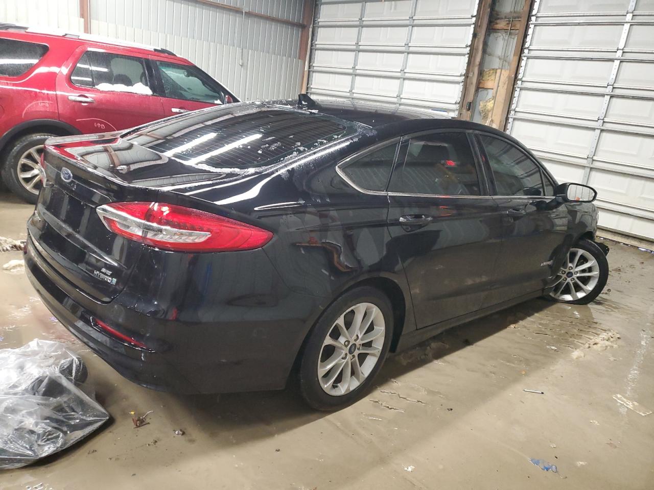 2019 Ford Fusion - Image 3