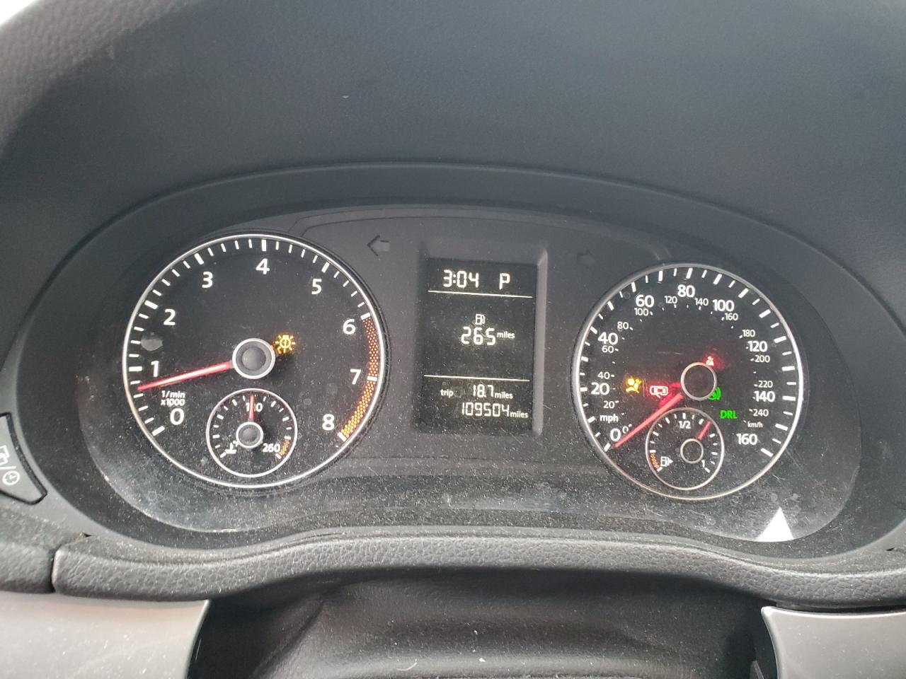 2014 Volkswagen Passat - Image 9