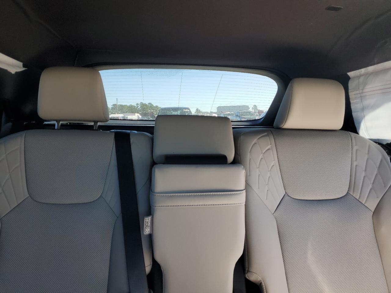 2023 Lexus RX - Image 10