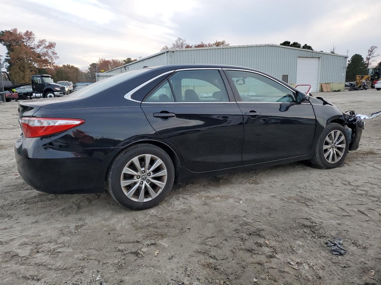 VIN 4T1BK1FK0FU567971 2015 TOYOTA CAMRY no.3