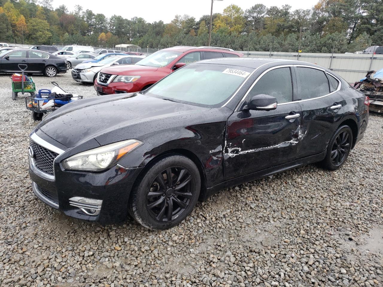 Infiniti Q70