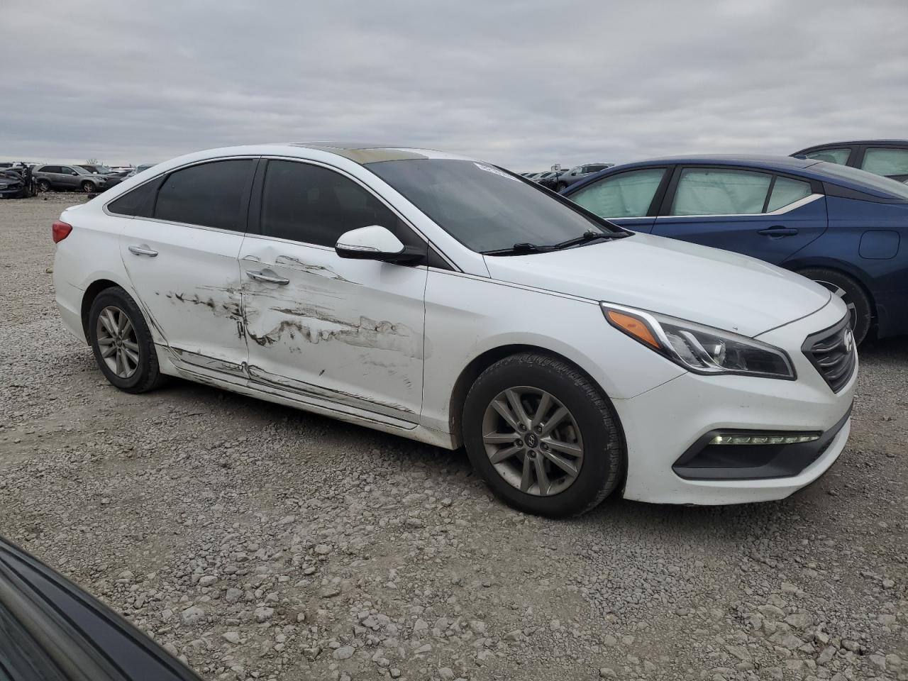 2017 Hyundai Sonata - Image 4