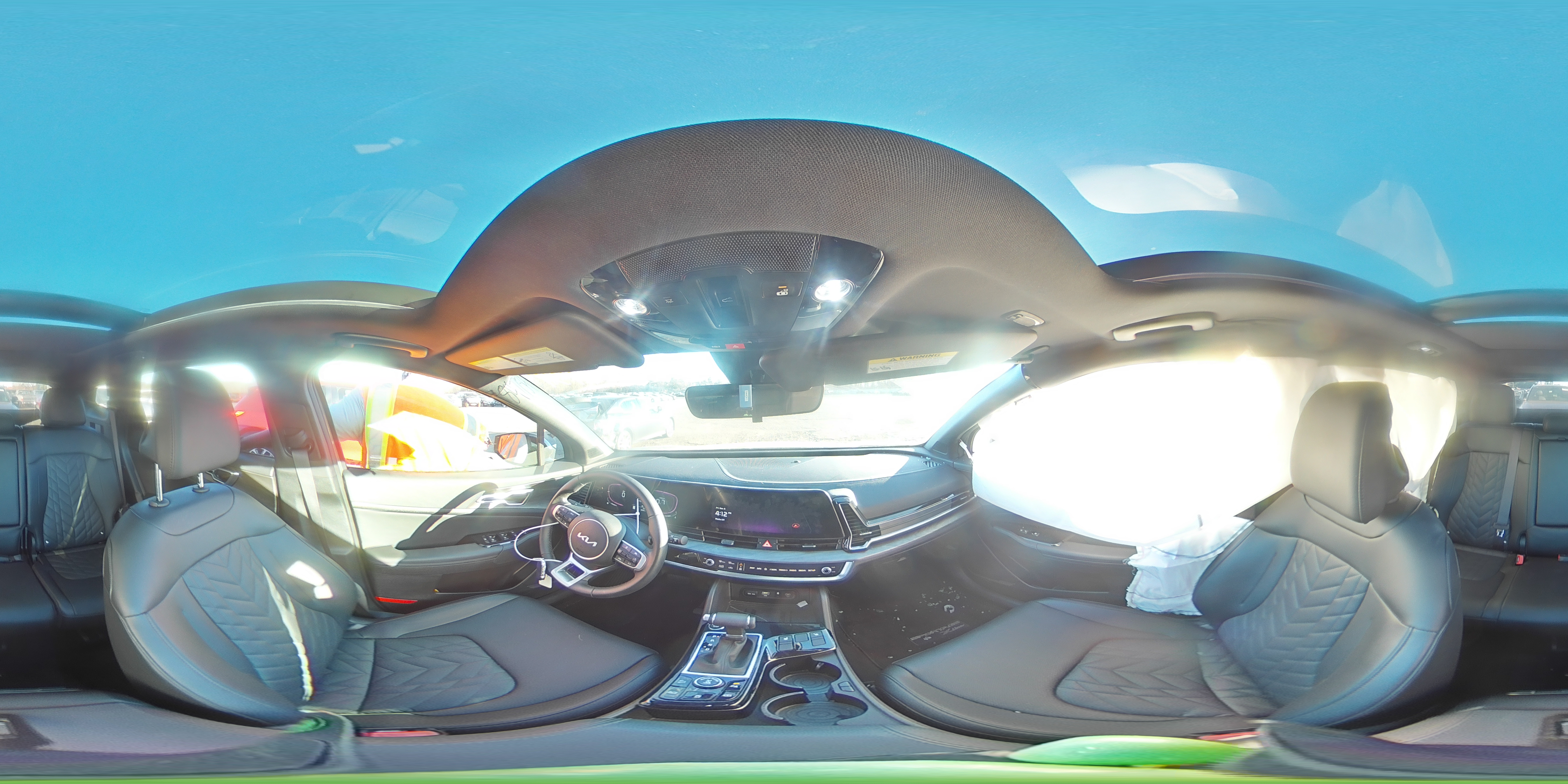 2024 Kia Sportage - Image 13