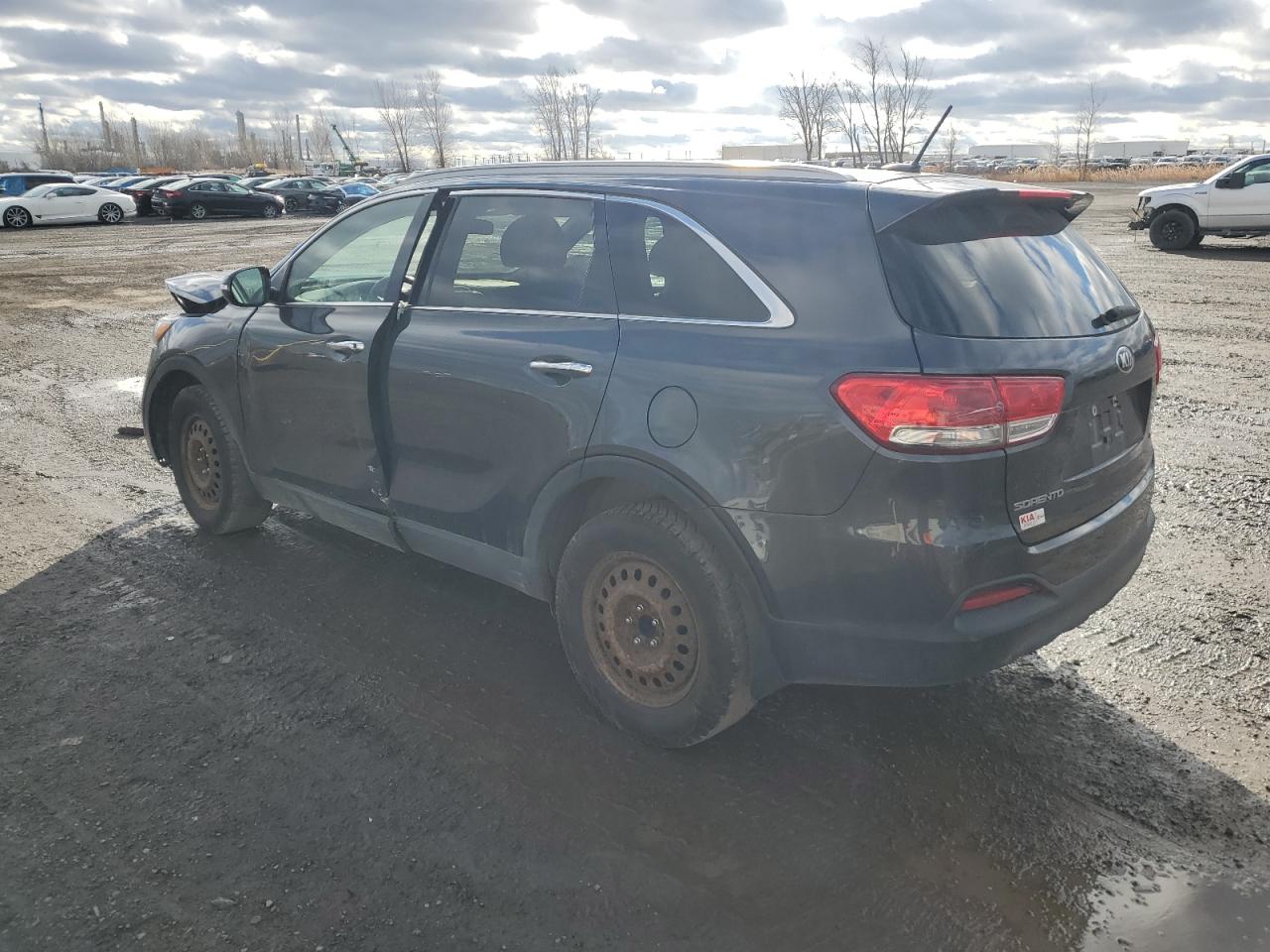 2018 Kia Sorento - Image 2