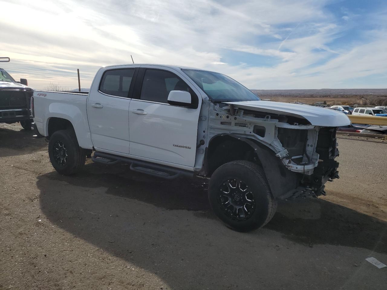 VIN 1GCGTCEN1J1170312 2018 CHEVROLET COLORADO no.4