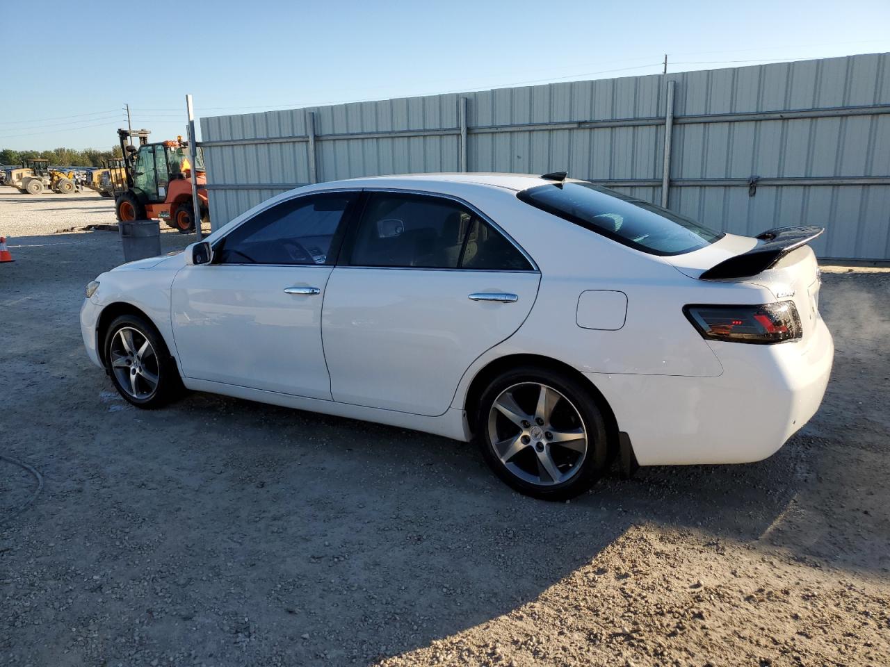 2007 Toyota Camry - Image 2