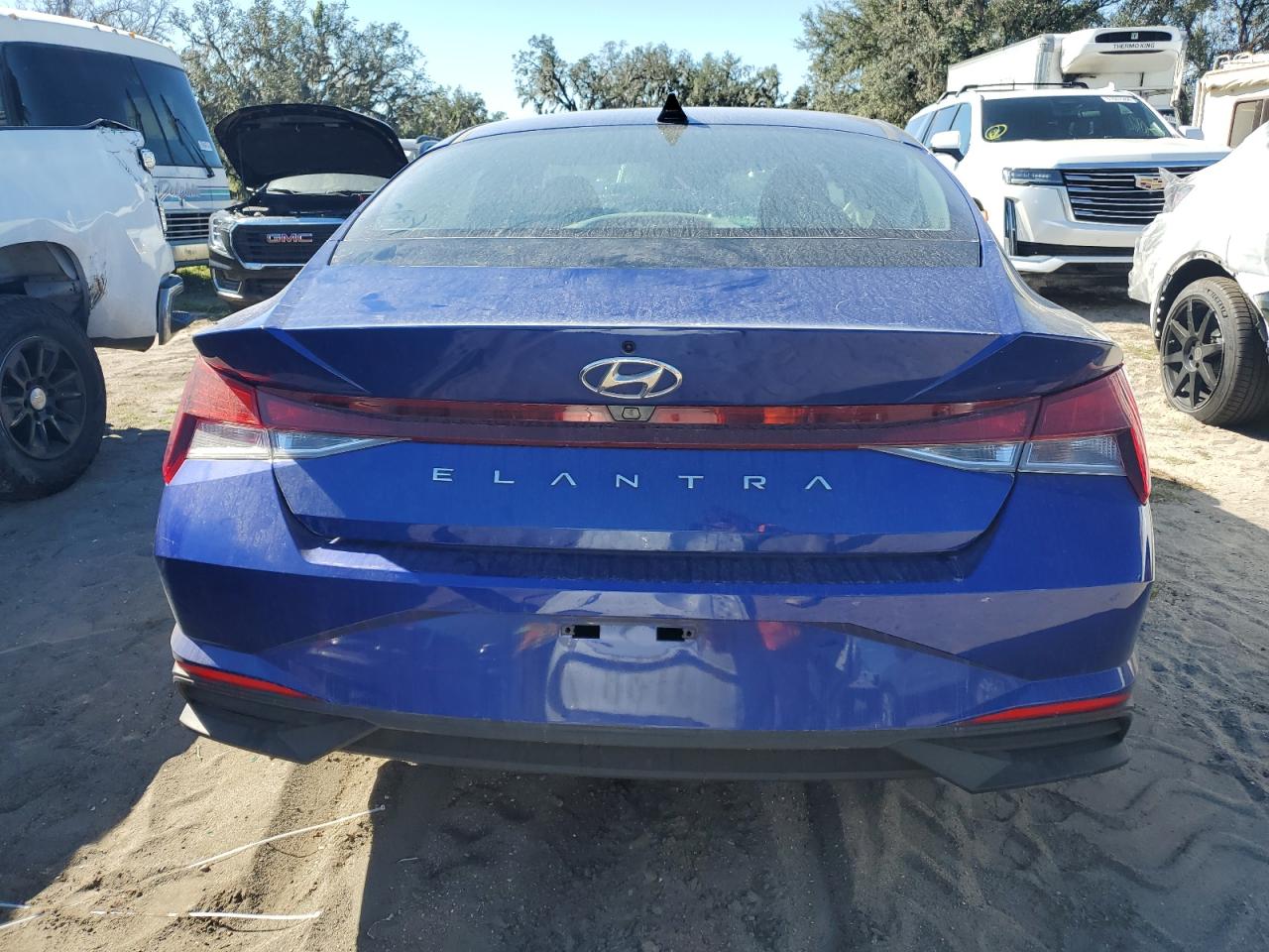 2022 Hyundai Elantra - Image 6