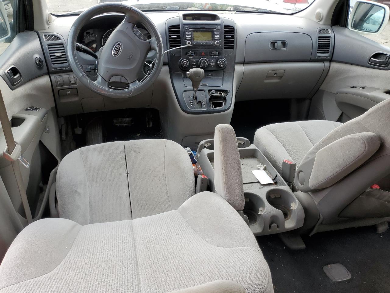 2009 Kia Sedona - Image 8
