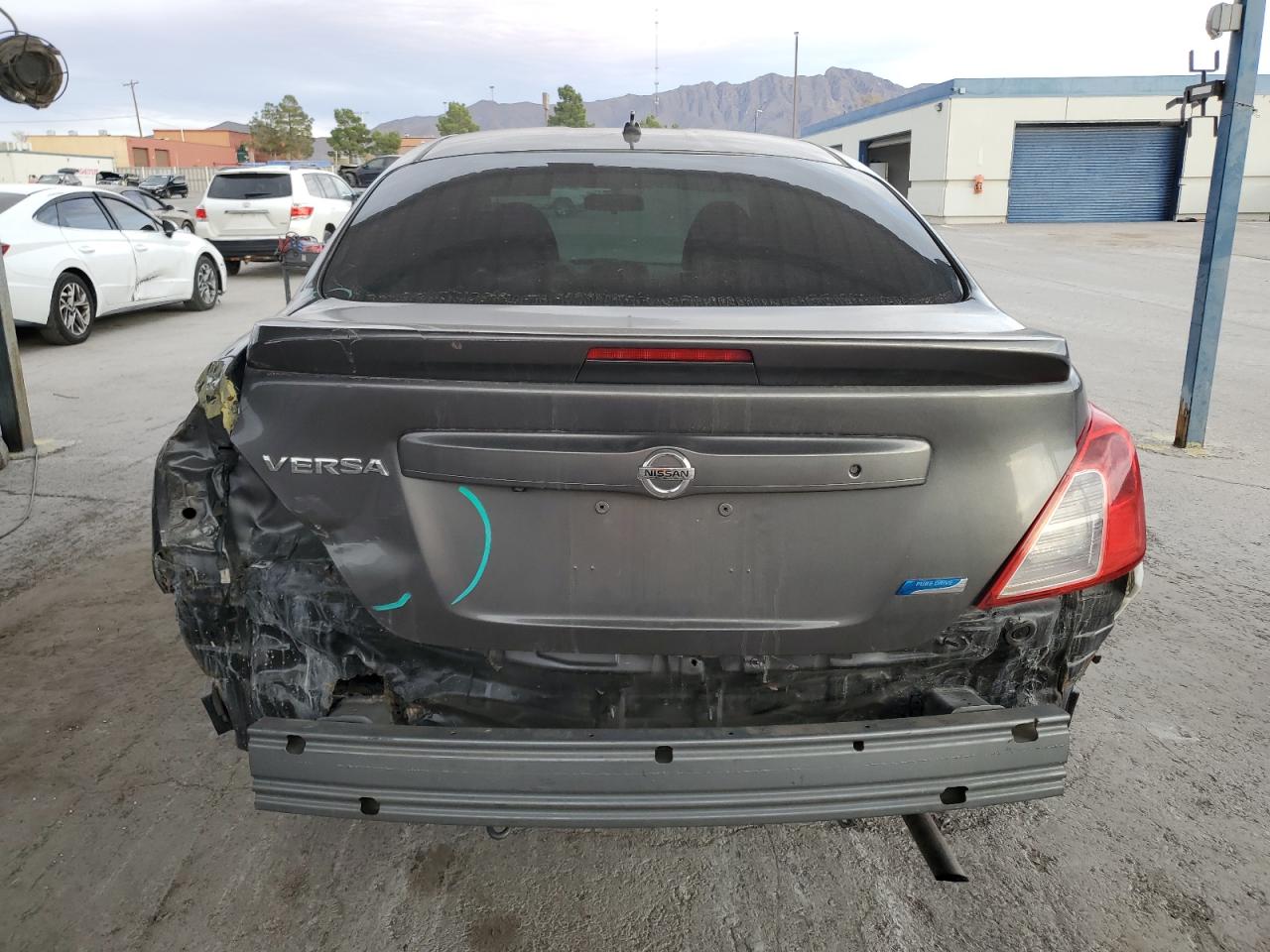 2019 Nissan Versa - Image 6
