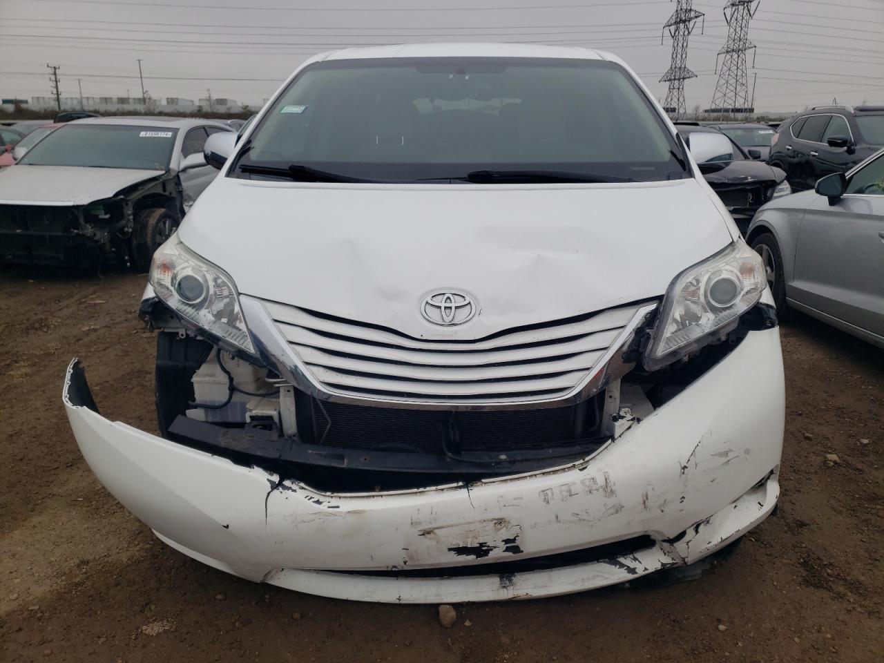 VIN 5TDKK3DC4FS643725 2015 TOYOTA All Models no.5