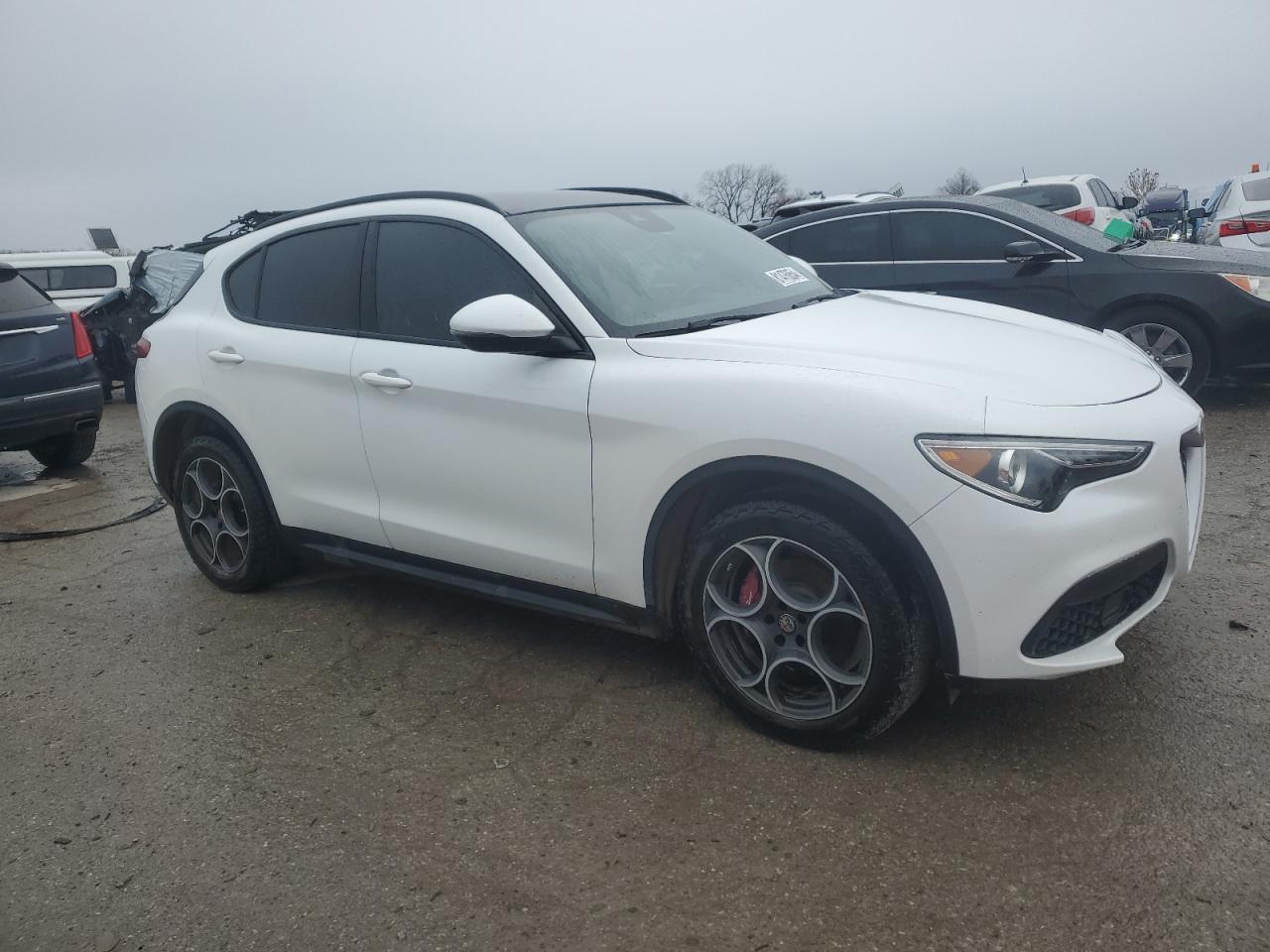 2018 Alfa Romeo Stelvio - Image 4