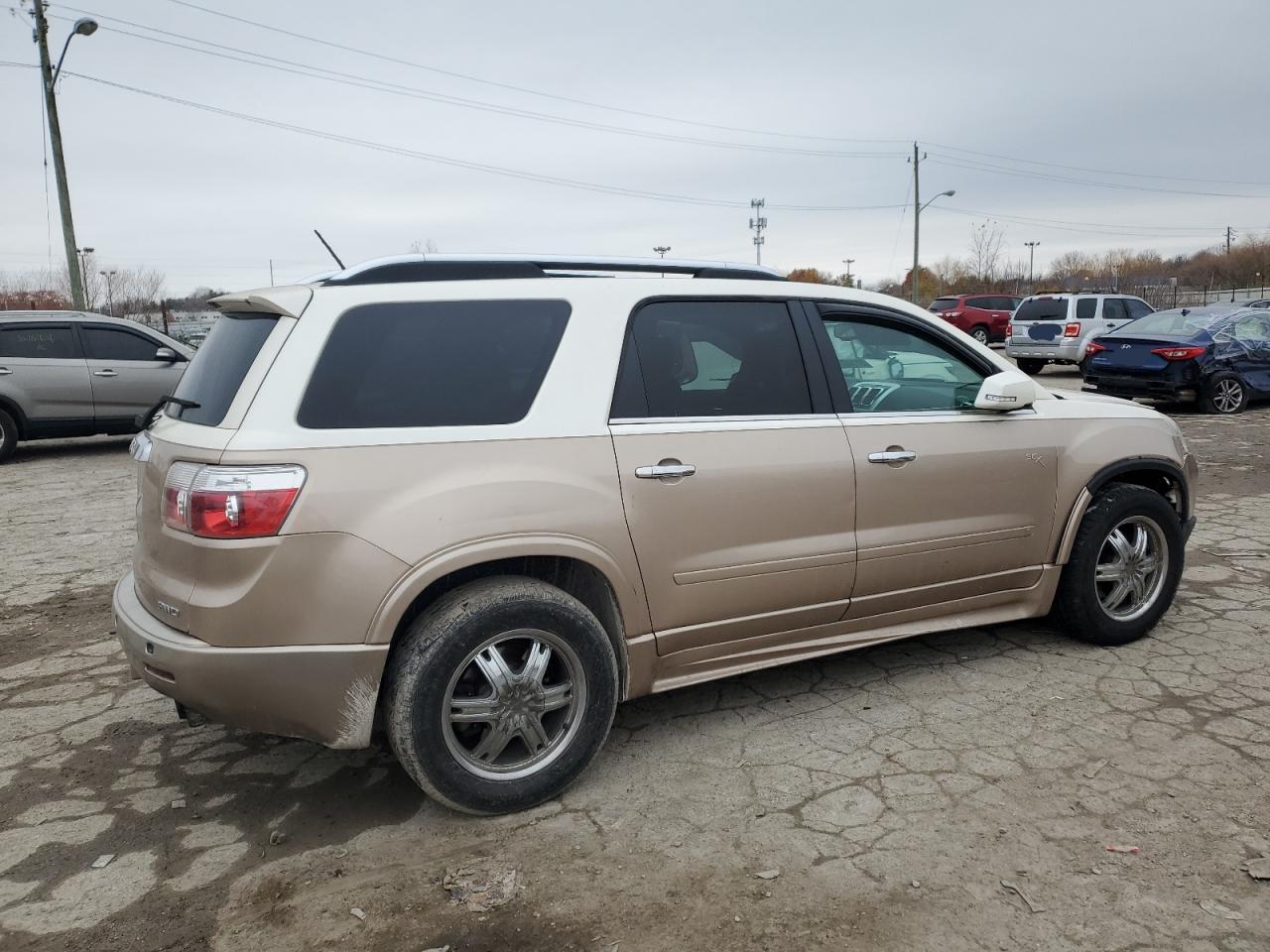 2009 GMC Acadia - Image 3