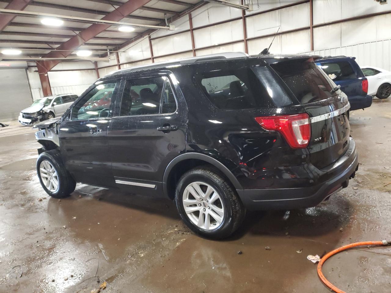2019 Ford Explorer - Image 2