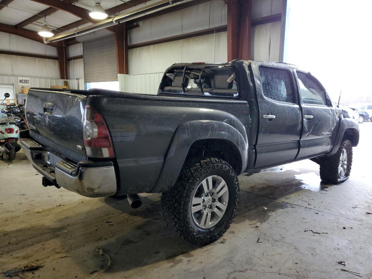 2015 Toyota Tacoma - Image 3