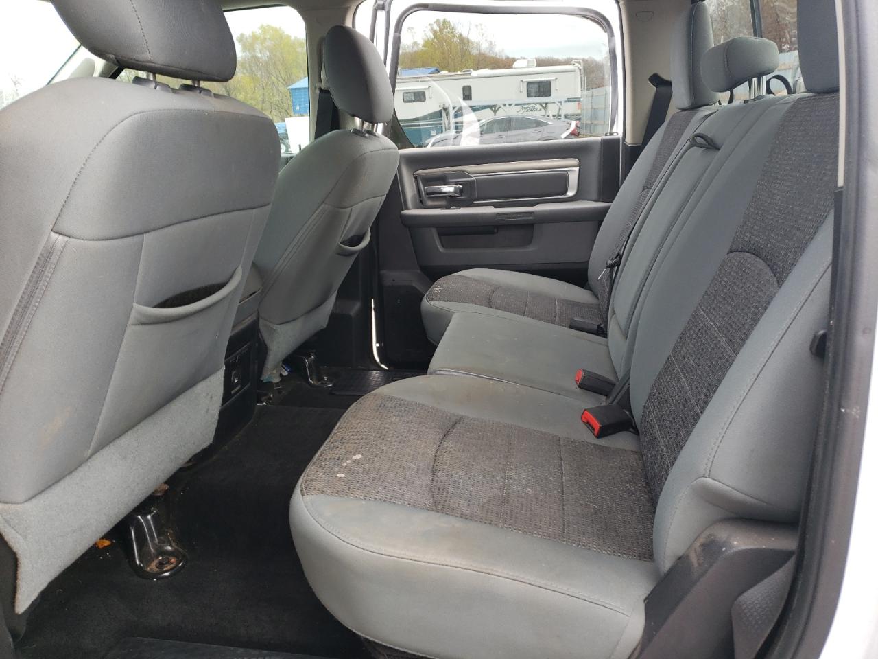 2015 RAM 1500 - Image 10