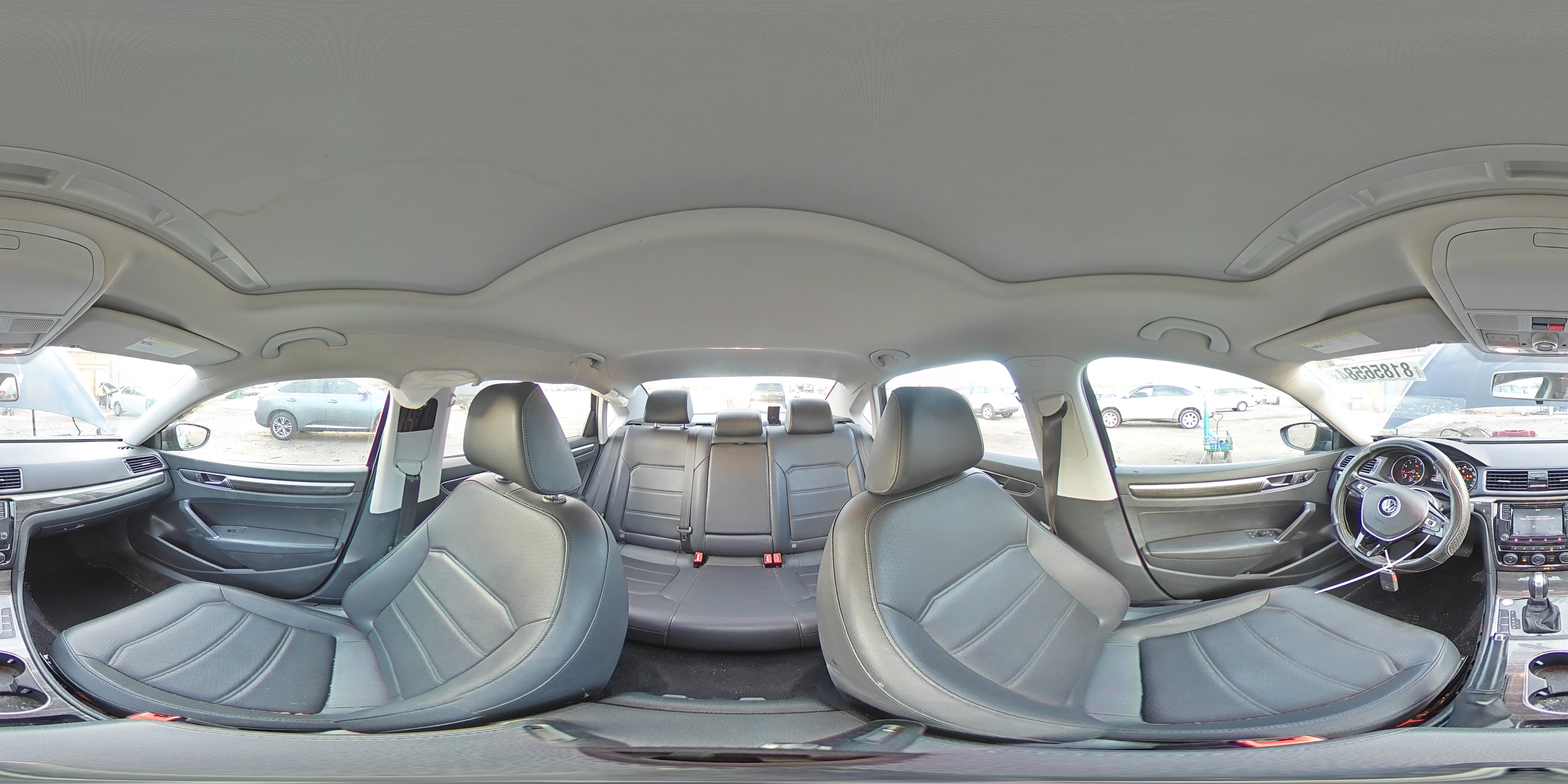 2018 Volkswagen Passat - Image 12