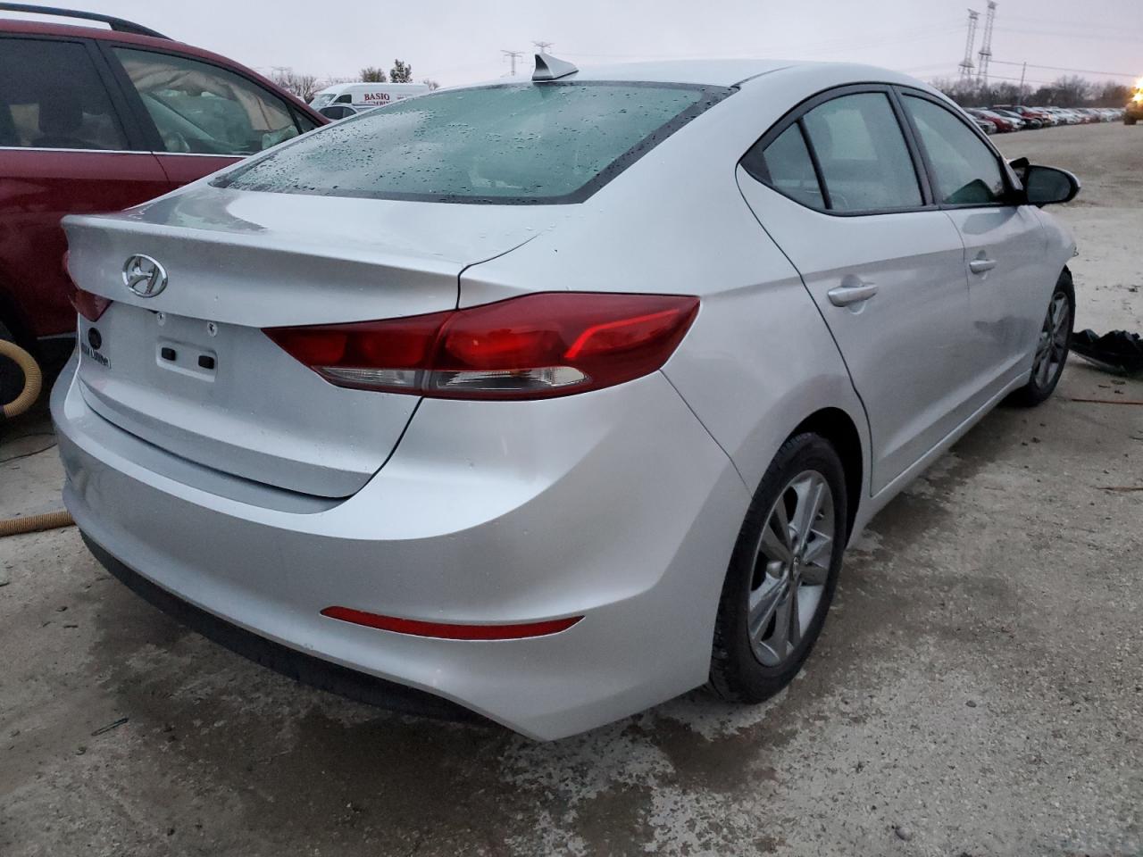 2017 Hyundai Elantra - Image 3