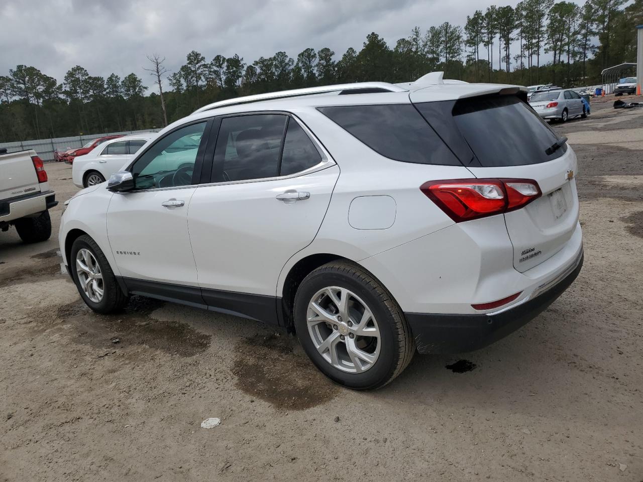 2021 Chevrolet Equinox - Image 2