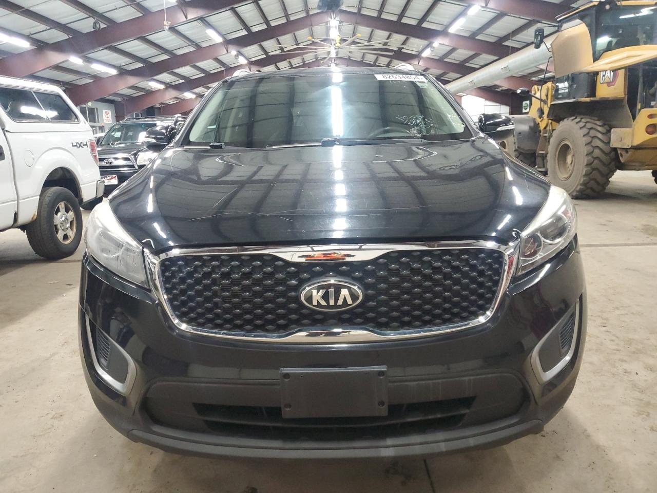 VIN 5XYPGDA57GG179136 2016 KIA SORENTO no.5