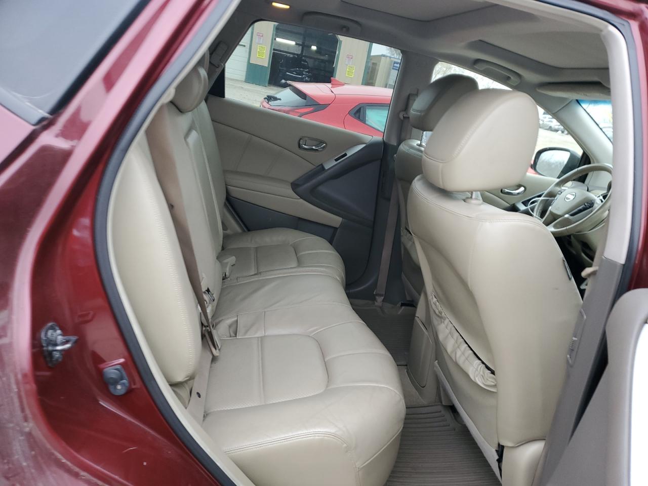 2012 Nissan Murano - Image 10