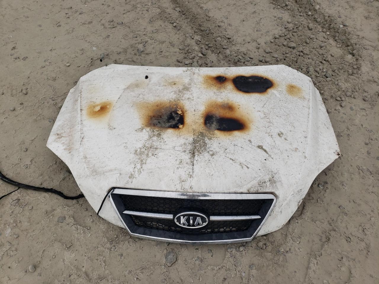 2006 Kia Sorento - Image 13