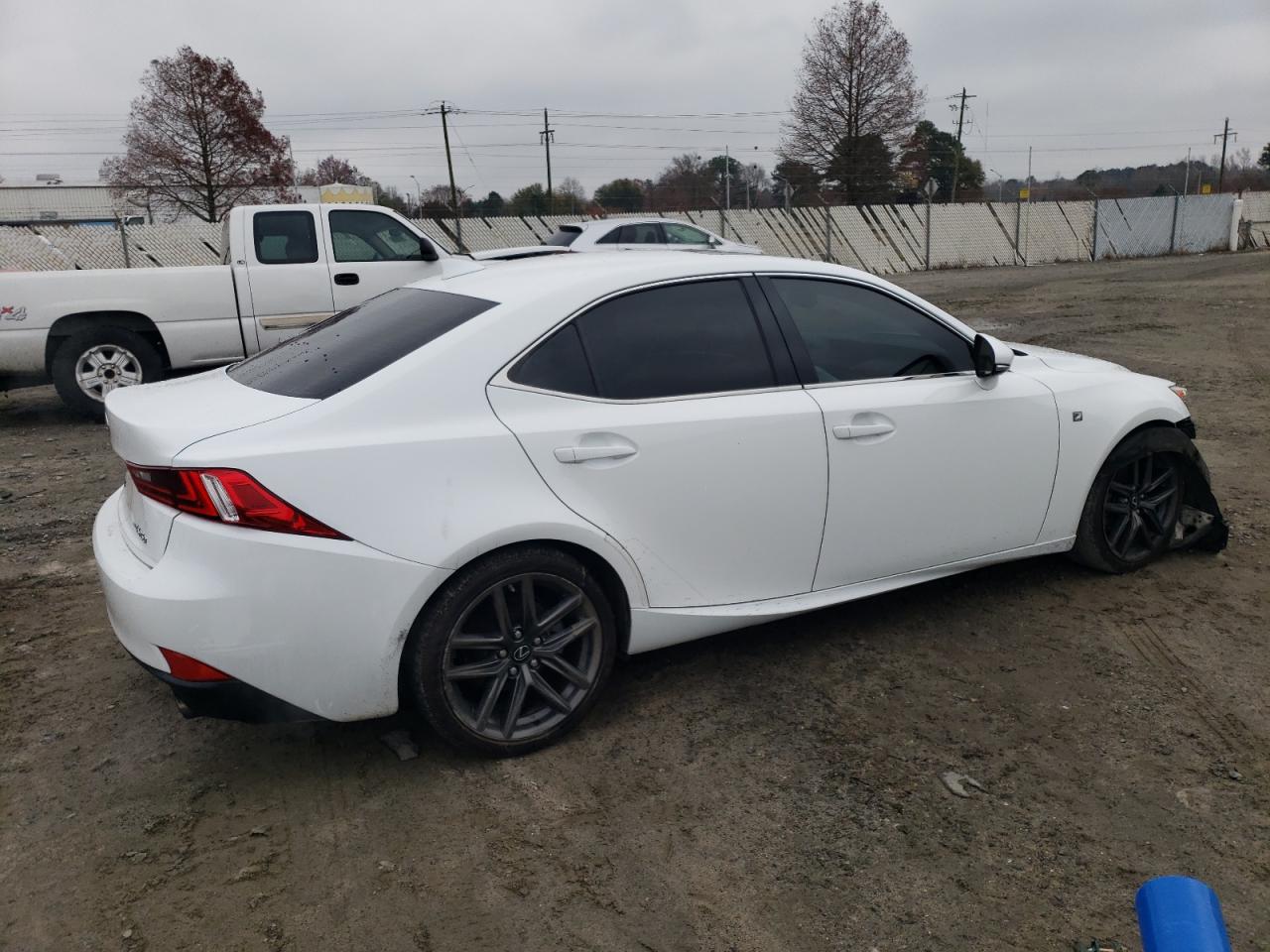 2015 Lexus IS - Image 3