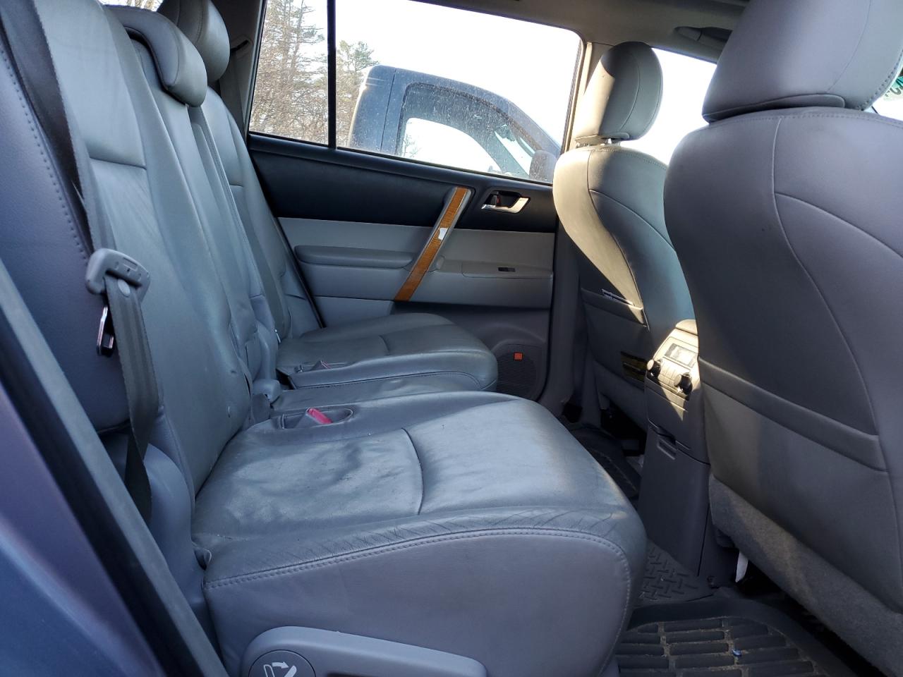 2008 Toyota Highlander - Image 11