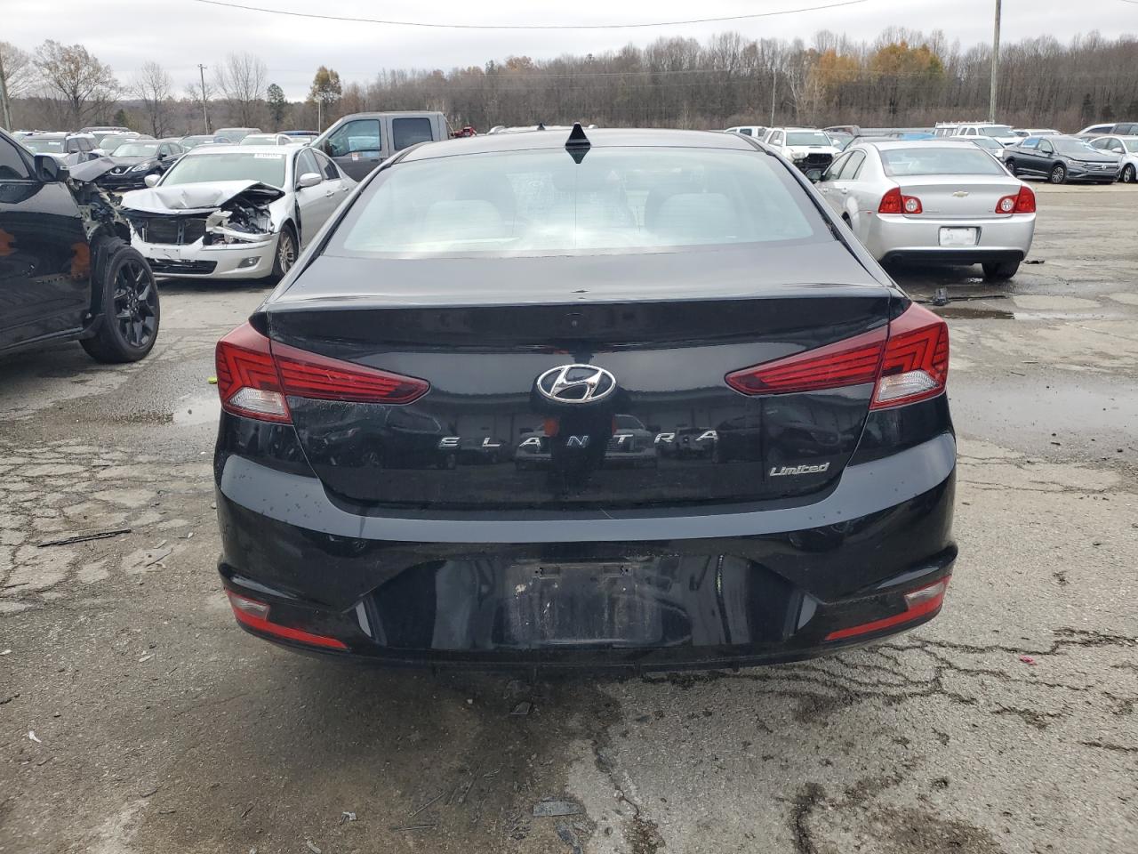 2019 Hyundai Elantra - Image 6
