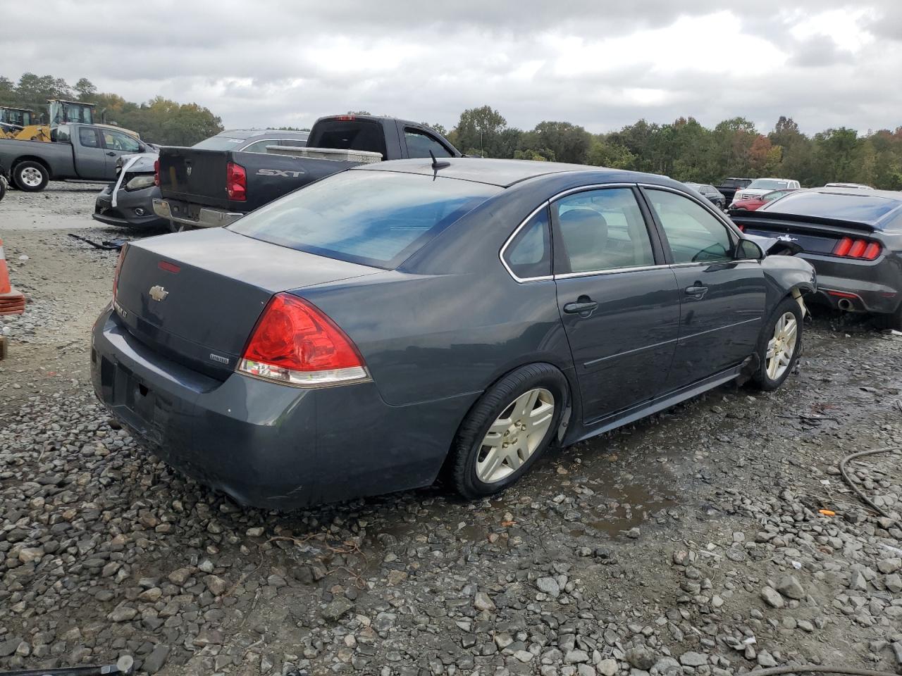 2016 Chevrolet Impala - Image 3