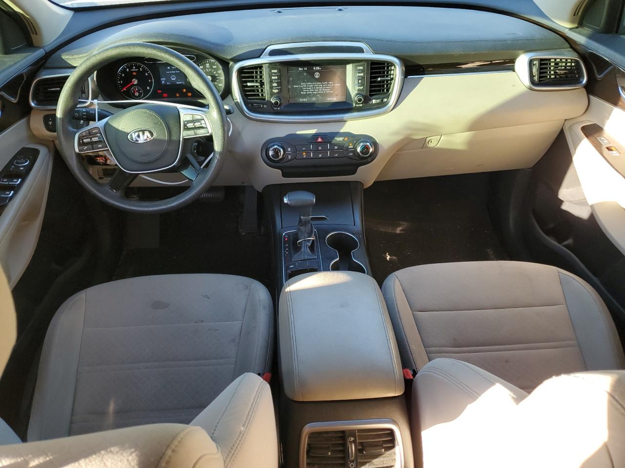 2019 Kia Sorento - Image 8
